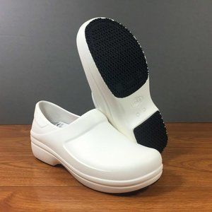 Crocs Neria Pro II Clogs White 205384-100 Womens Sz 7 NWT